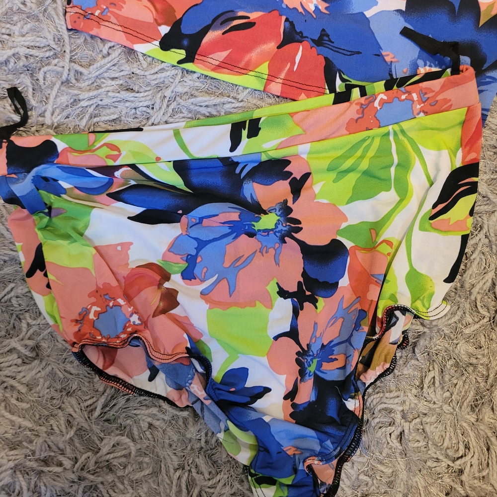 Vibrant Floral Kids Rashguard Set - Picture 7 of 10